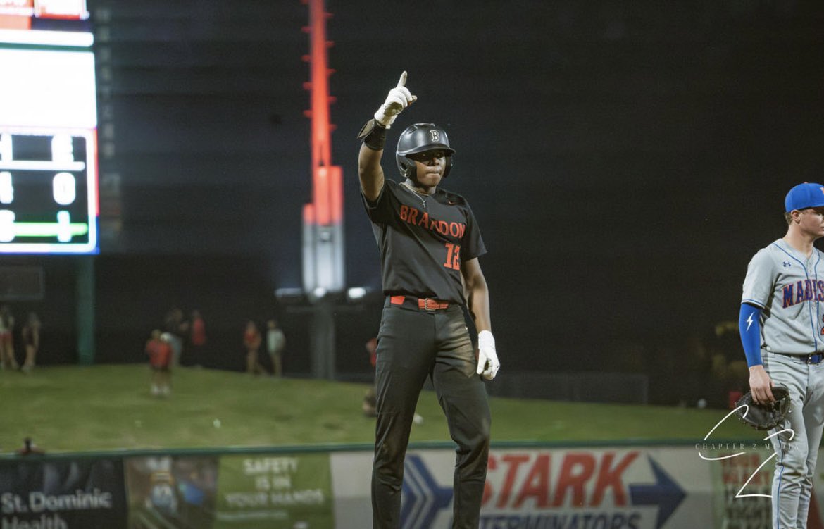 JamaurionM's tweet image. Senior Season
BA .435
OBP .503
SLG .694
OPS 1.197
147 PA
124 AB’s
54 hits
19 doubles 
5 triples 
1 Hr
54 runs 
40 RBI’s
25/26 stolen bases
7 strikeouts 
17 BB
2 HBP

49.1 IP
2.98 ERA
40 strikeouts 
37 hits
24 walks
21 earned runs
@BrandonBulldog2 @coachzmcqueen @MPaulAdvisory