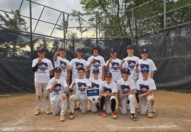 MilesBlock2030's tweet image. Championship alert 🚨 . Sportika 13U red won the USABL Memorial Day tourney. Had a great day today throwing a complete game in semis and going 6-6 on the day today and 9 for 11 with 2 HR on the weekend. #champs #baseball