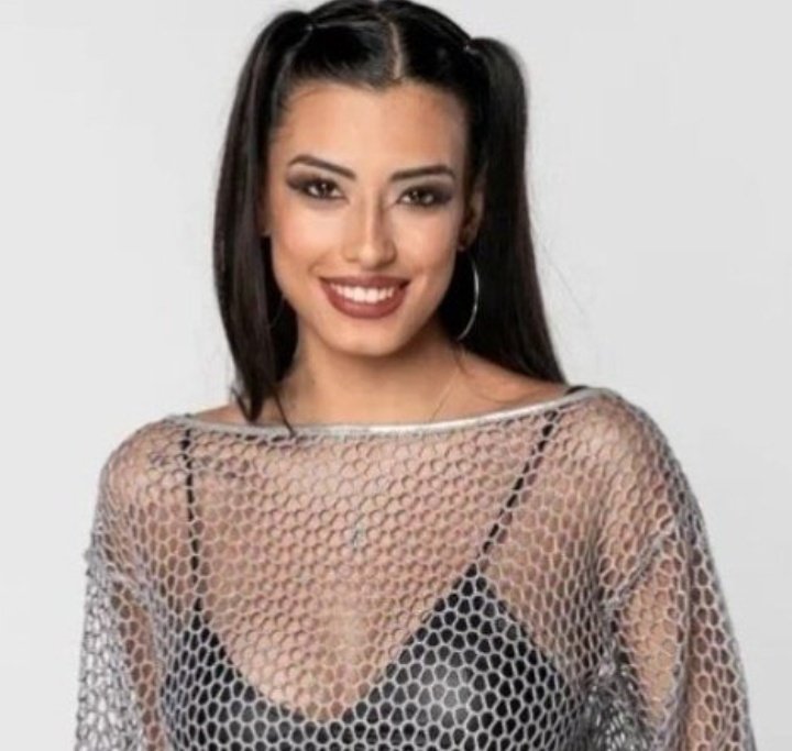 COMOMIAMORR's tweet image. EUGENIA Y LUZ 

A QUIÉN BANCAS?

❤️ EUGENIA 
🔄 LUZ

#GranHermano