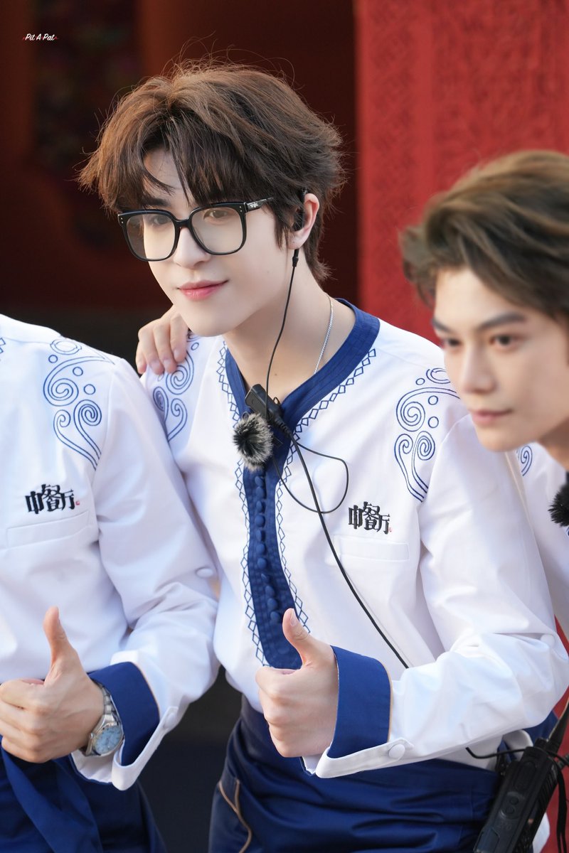 250525中餐厅路透

漂亮的务工小派～🥰

<a href="/patrick_pppat/">Patrick</a>

#Patrick #แพทริค #PatrickFinkler 
#尹浩宇 #YinHaoyu #แพทริคณัฐวรรธ์
#TheChineseRestaurantS9 #中餐厅9
#中餐厅 #TheChineseRestaurant