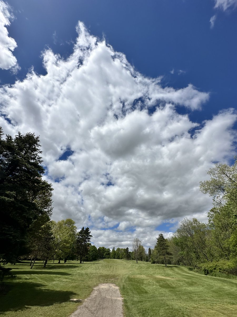 LazyGolfing's tweet photo. What a day, what a day.
.
.
🇺🇸☀️🌤️🌳🌊🌲⛳️🏌️🏌️‍♂️🛺
.
.
Stay Lazy! https://t.co/pmqsPFOfHL