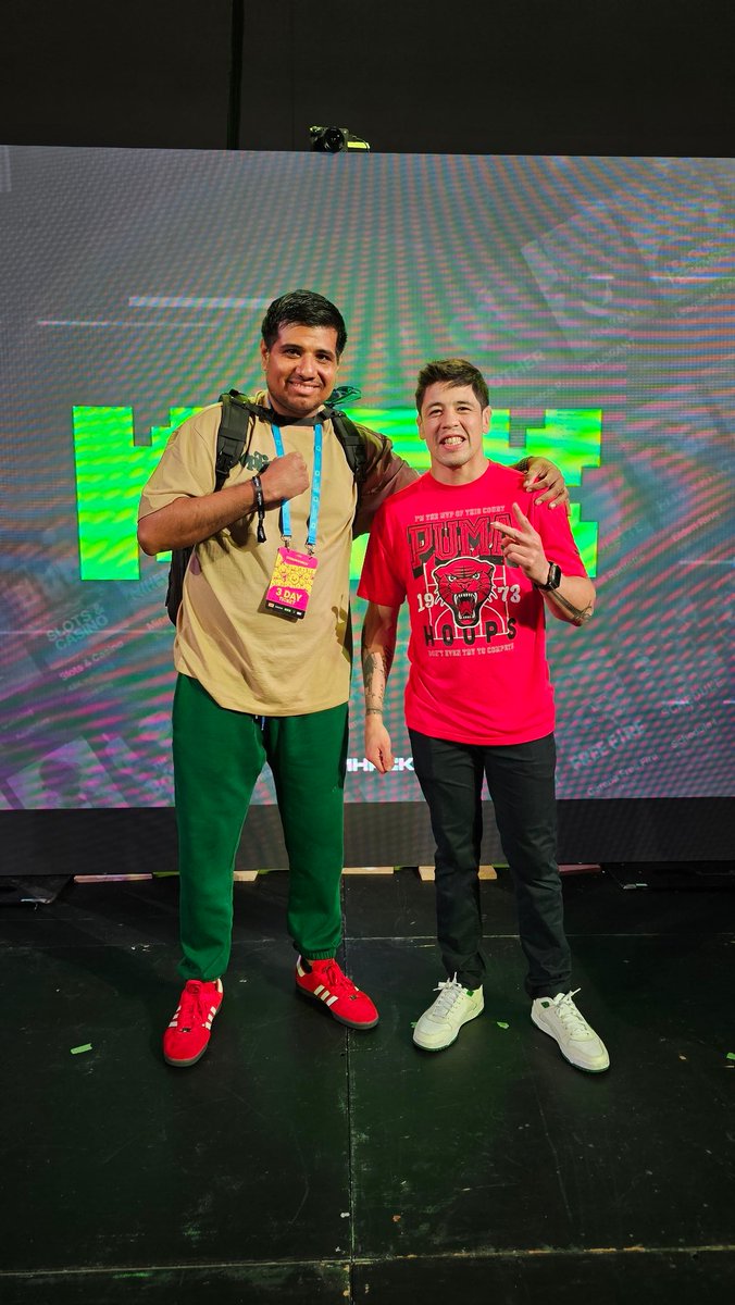 If you told me I would meet Brandon Moreno at <a href="/DreamHack/">DreamHack</a> I wouldn't believe you! 😎