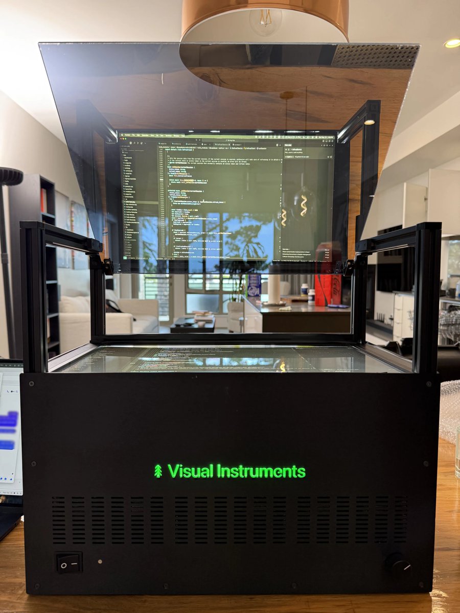 sberens1's tweet image. 100,000 lumen heads up monitor by @ssathe96, with 50lb pelican protector case for transport lol