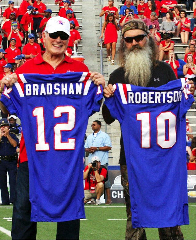 🚨🚨ABSOLUTELY CRAZY🚨🚨

Phil Robertson started over HOFer Terry Bradshaw as the quarterback for Louisiana Tech University’s team during the 1966 &amp; 1967 seasons. 

Robertson ended his football career to focus on hunting and fishing—he could have had a #NFL career.

RIP LEGEND 🕊️