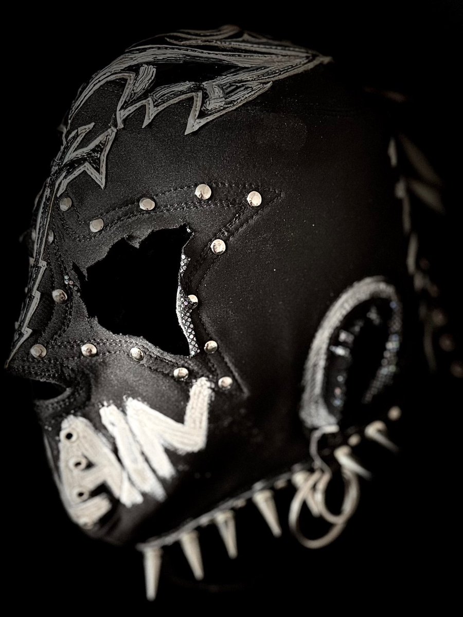 <a href="/GravityLuchador/">Gravity_luchador</a> El Fatal’s signed, ring worn, mask from Global Lucha Libre: Survivors on 1/25/25 at The Primal Compound

El Fatal def Kamik-C