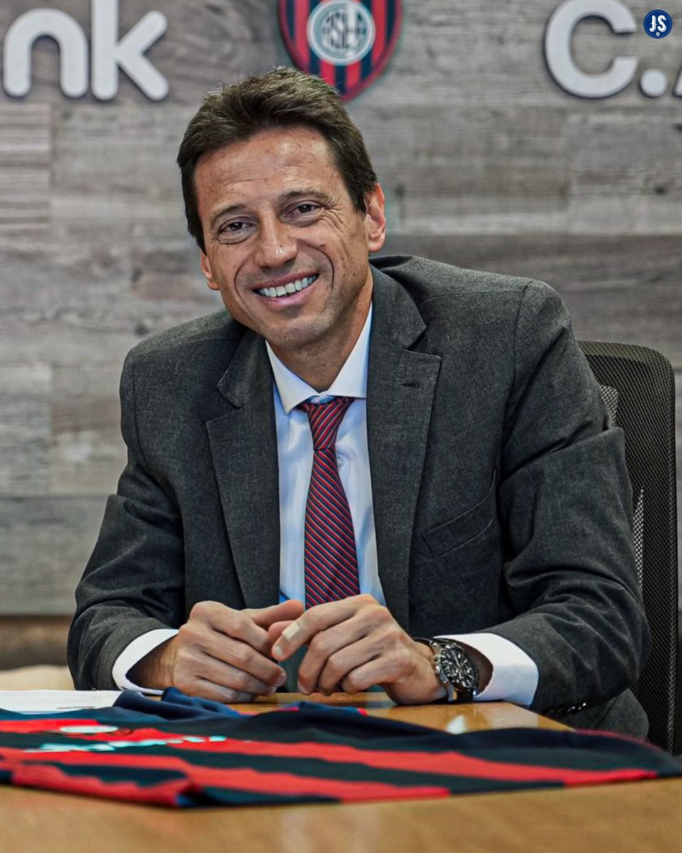 Hoy entraste como una rata a los 15 minutos del primer tiempo, y los propios directivos te echaron del palco. Quisiste verlo en el vestuario y fuiste echado nuevamente.

Hace unos días te quisiste colgar y llevarte el crédito por llegar a una semifinal.

Se terminó la paciencia,