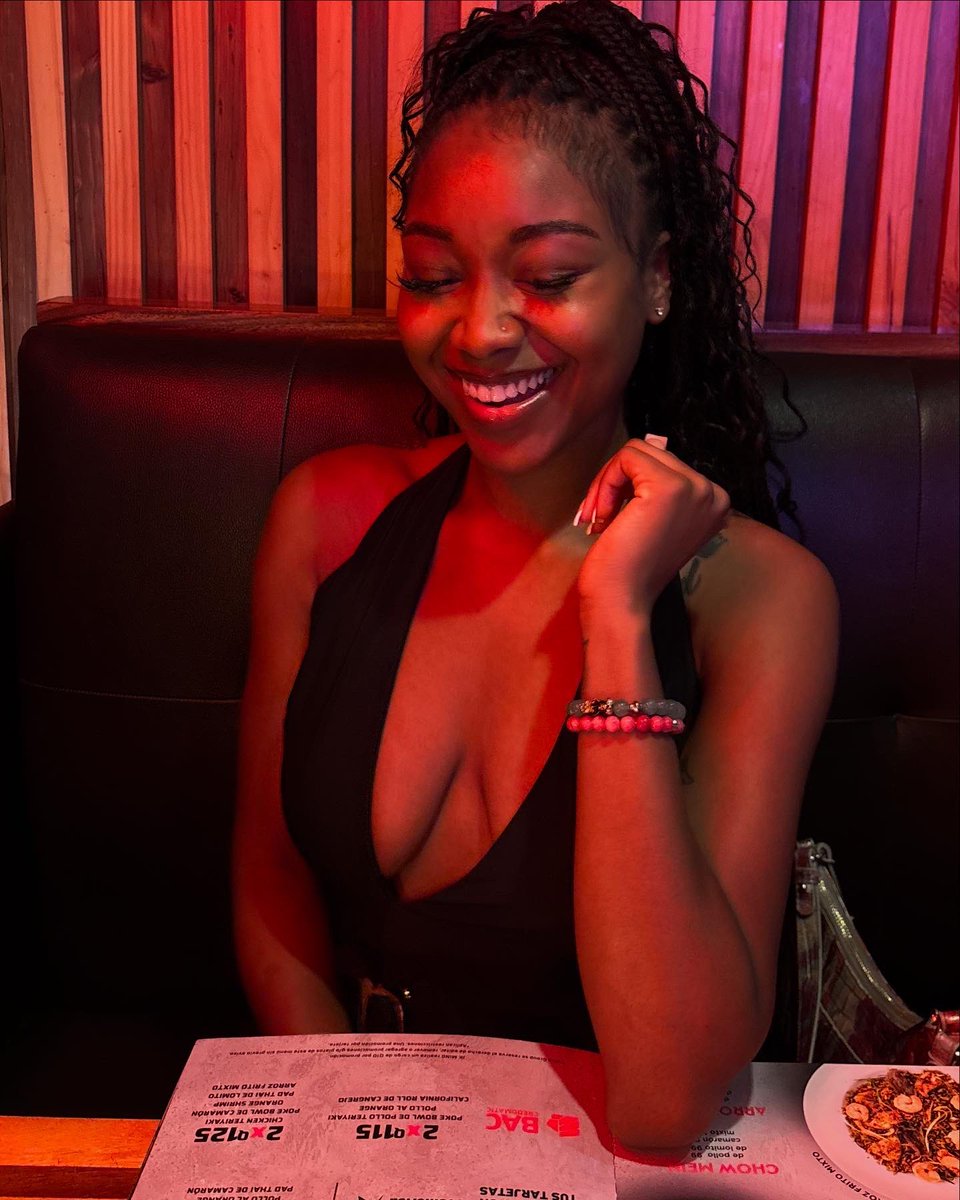 itsdonsdiary's tweet photo. A Gemini, being a Gemini. #latebdaypost 🧁 https://t.co/8ozqg3mN6o
