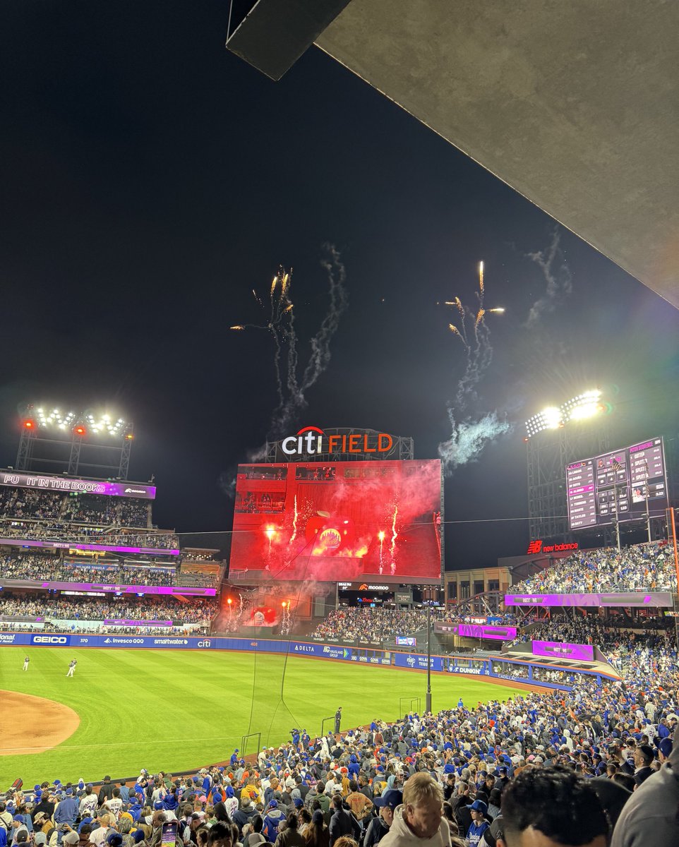 tomonyu100's tweet photo. ナイスゲーム！
#LGM https://t.co/dVR29lKTf4