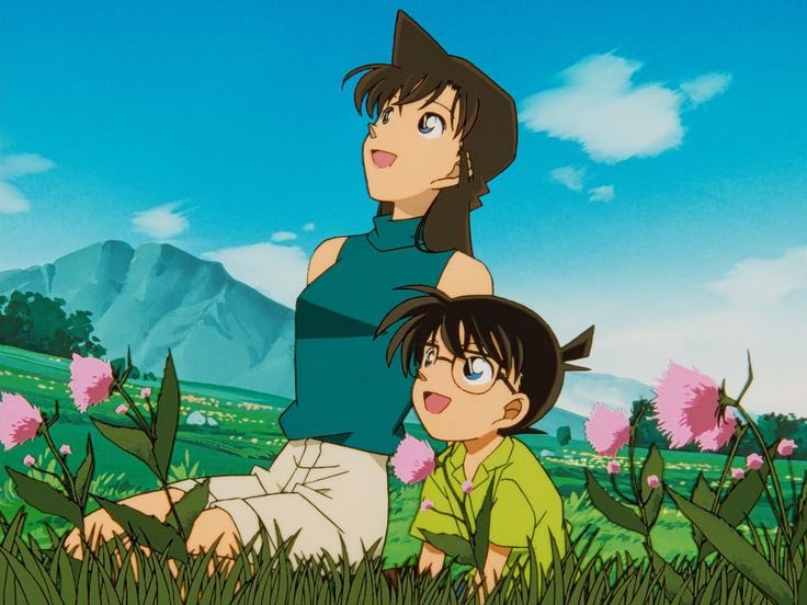 ノースリーブのハイネックは蘭ちゃんにすごく似合っていて、彼女の