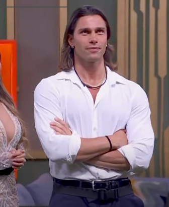 RecaLexi's tweet photo. De nuevo Luca barre con todos al mismo tiempo con VERDADES y ARGUMENTOS. Tanto ha demostrado ser el rey de los posicionamientos, que hoy vimos un intento patético de imitar su estilo, solo que para que funcione, hay que tener también cerebro.

VOTOOS PARA LUCA

#LCDLFAllStars https://t.co/AUgmpEd1ta