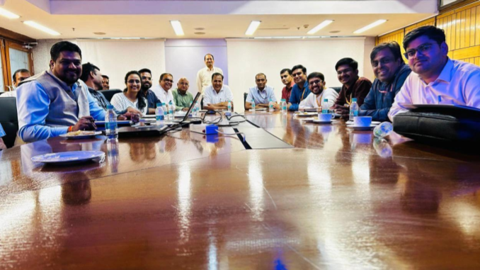 RailAnalysis's tweet image. #AvadhRail conducts #sitesurvey and #technicalreview for #wheelmeasurementsystem for railways

Read more: railanalysis.in/rail-news/avad…

@OfficialDMRC 

#DMRC #Contract #Order #Novius #Nextsense #AWPMS #Technology #Collaboration #Innovation #Meeting #Greenmobility #Railanalysis