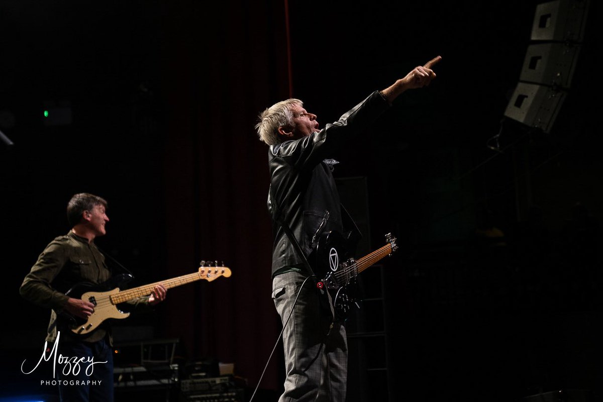 FromtheJam1's tweet image. Huge thanks to Callum Harrison for sharing these great pictures from the Ritz, Manchester on Saturday @RussellHastings @guyhelliker