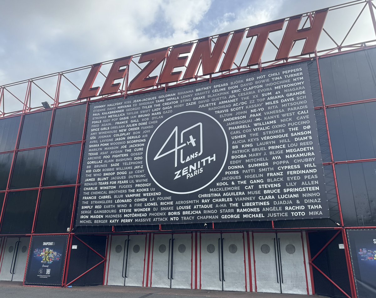 Chosenholyname's tweet photo. いっちばーん🥰
#いや未だ2日前
#LEZENITH
#Paris https://t.co/pVLF9KVd4w