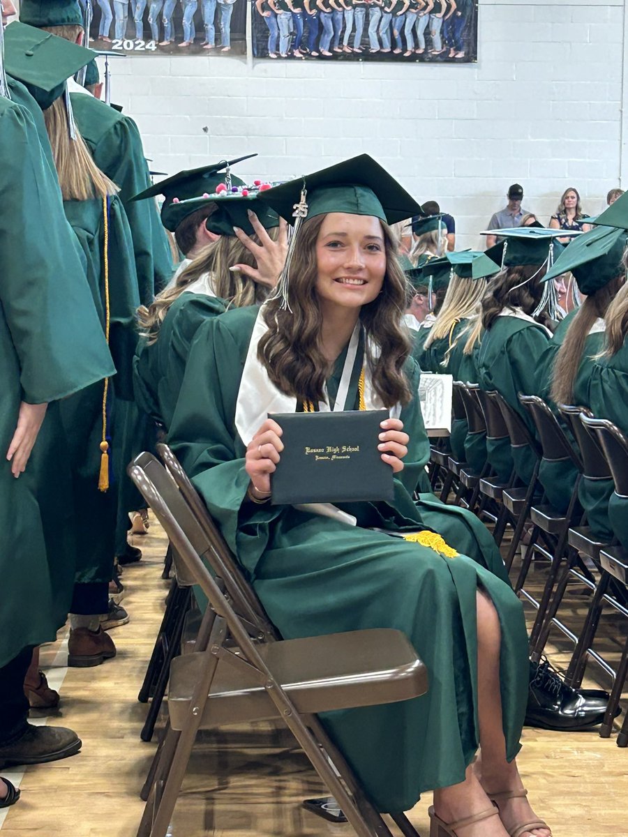 Keep reaching for the stars baby girl.  Can’t wait to see where life will bring you. #timeisathief #classof2025 <a href="/payton_remick/">Payton Remick</a> <a href="/Tremick18/">Trisha Remick</a>