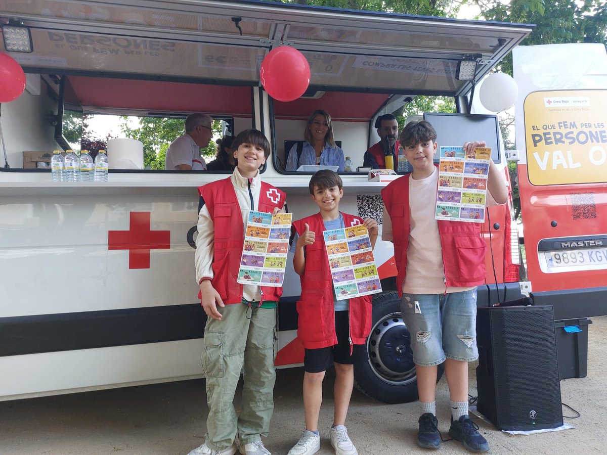 CRGranollers's tweet photo. 📸 Us compartim un recull d’imatges de la caminada solidària del Sorteig d’Or de la Creu Roja.
💯 Va ser una jornada plena d’energia, compromís i natura.
👏 Moltes gràcies a totes les persones que hi vau participar.
Fins a la propera! ❤️
#SorteigdOr #CreuRojaGranollers https://t.co/hTlV7uT6iP