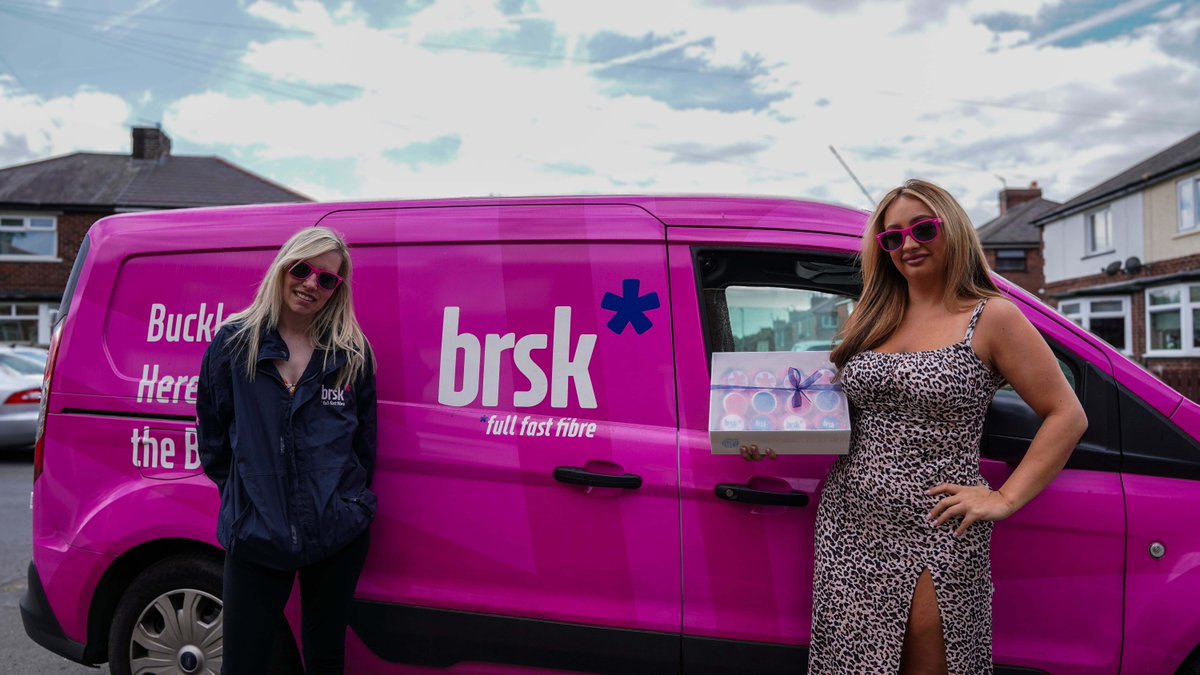 🍰🍾🎈 Sun's out, milestones out! We brought big brsk energy to the streets of Haydock, St Helens, celebrating our 100,000th customer last week. 🎉

Here's to the next 100,000 and beyond 🚀