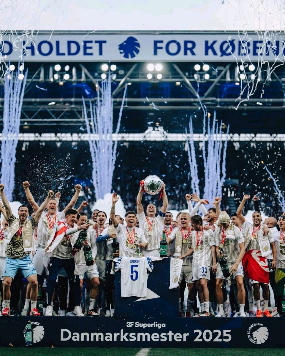 DandaroOnline's tweet image. #dandarosports Zimbabwean defender Munashe Garan&apos;anga won the Danish League with FC Copenhagen in his first season, marking a historic achievement for the player and the club.