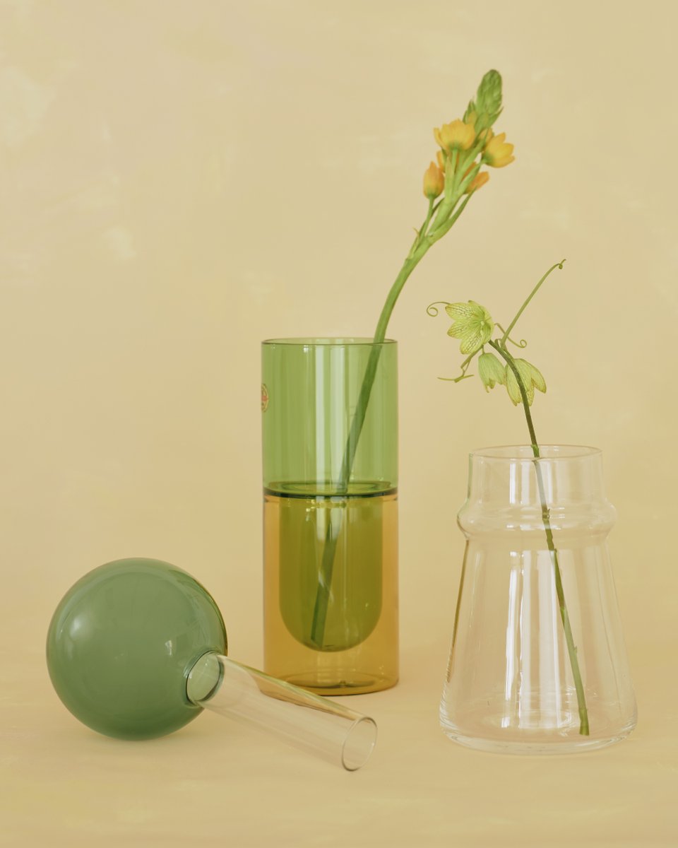 夏の始まりを軽やかに彩る、ガラスの花器を集めました／ unicoでは