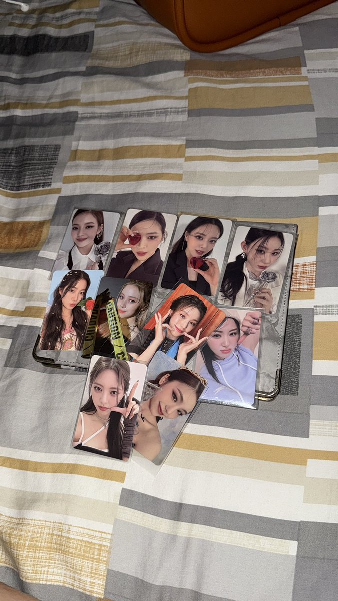parisjy_'s tweet photo. wts lfb ph 

TAKE ALL GIRLGROUP PHOTOCARDS — 1K

— onhand !
— loc: mandaluyong
— dm/reply to mine

🏷️ lia yunjin yeji yuna chaeryeong ryujin kazuha lesserafim le sserafim itzy checkmate ld lucky draw cheshire antifragile unforgiven https://t.co/CIFqqYrWjV