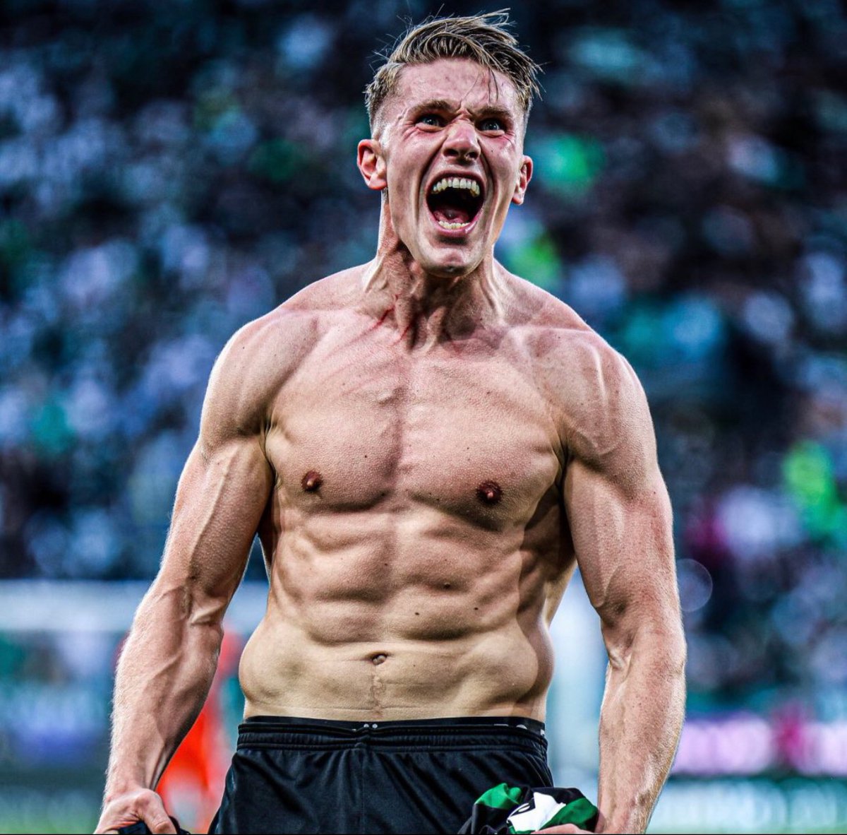 🚨 Viktor Gyokeres will leave Sporting this summer. The 26-year-old is linked with Arsenal and Chelsea and has an agreement to allow him to leave for less than his £84m release clause. 

(Source: Sky Sports)