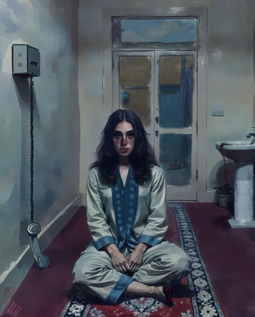 أُحدّق في المرآة فلا أرى سوى ملامح تشبهني ولا تشبهني..عينا شخصٍ مُتعبٍ يختبئ خلف نظراتٍ صامتة..يصرخ ولا يُسمع..يُعاتب نفسه في كلّ تفصيلة..ويُحاكم قلبه على نواياه الطيّبة..ما أقسى أن تكون خصمًا لنفسك..أن تنهض من نومك مُثقلًا بك..أن تُحارب كل شيءٍ بداخلك لأنك لا تعرف كيف تُسامح