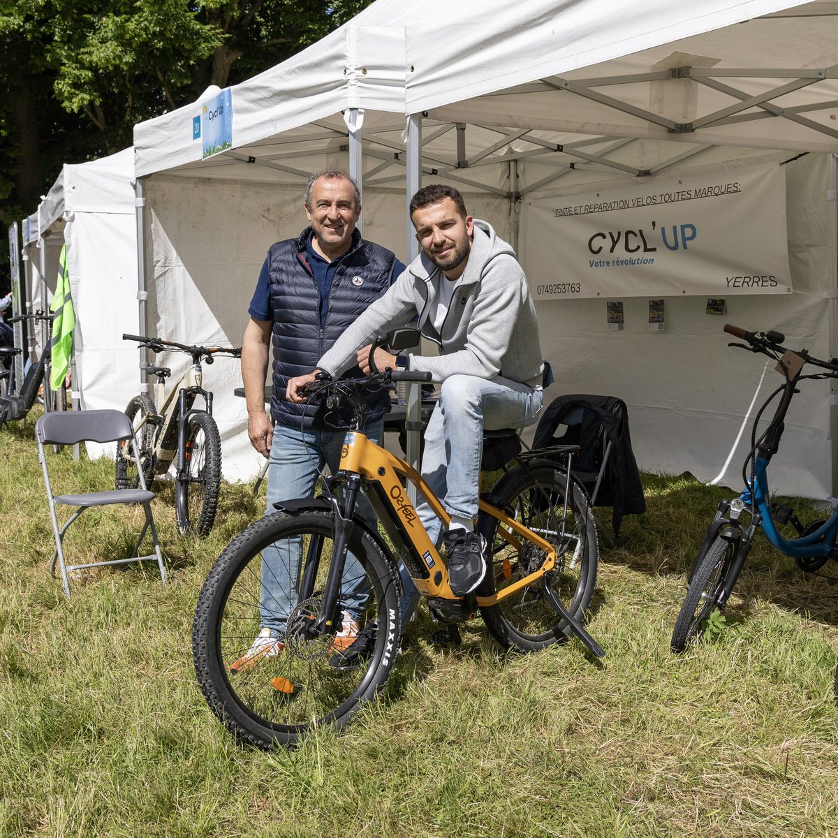 Le soleil revenu hier après-midi sur l’Île Panchout, notre deuxième édition de la Fête de l’Environnement de Yerres a fait le plein de fréquentation, de sourires et de bonne humeur. Vivement la troisième édition ! #Yerres #Essonne #Environnement