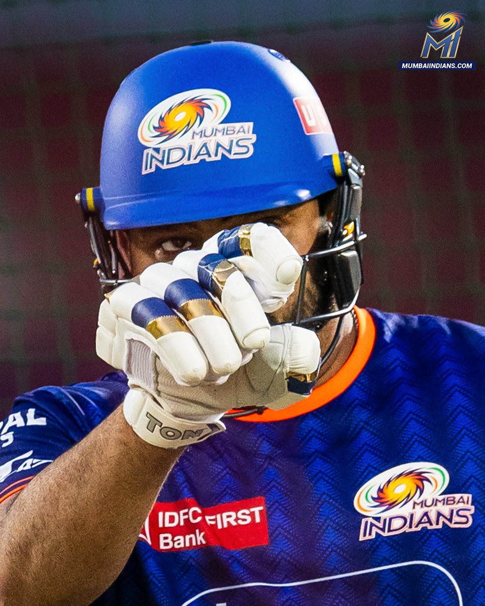 mipaltan's tweet photo. Aankhon mein 𝔸ℕ𝔾𝔸𝔸ℝ 🔥👀

#MumbaiIndians #PlayLikeMumbai #TATAIPL #PBKSvMI https://t.co/IGSWtUlk4e