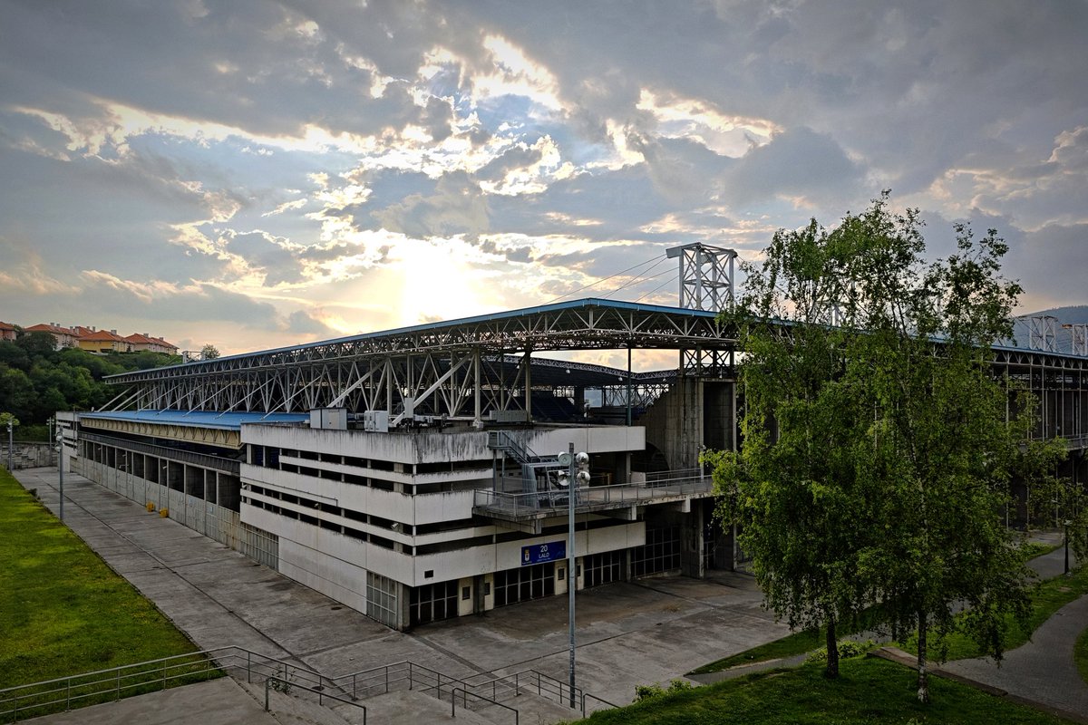 ferrerardura's tweet image. Llevo varias semanas haciéndome a la idea de que tengamos que jugar otro PO, aunque con una mínima esperanza de ascenso directo en la última jornada.
Y si no se da, a seguir disfrutando del camino 💙

#1final
#GanarAlCádiz