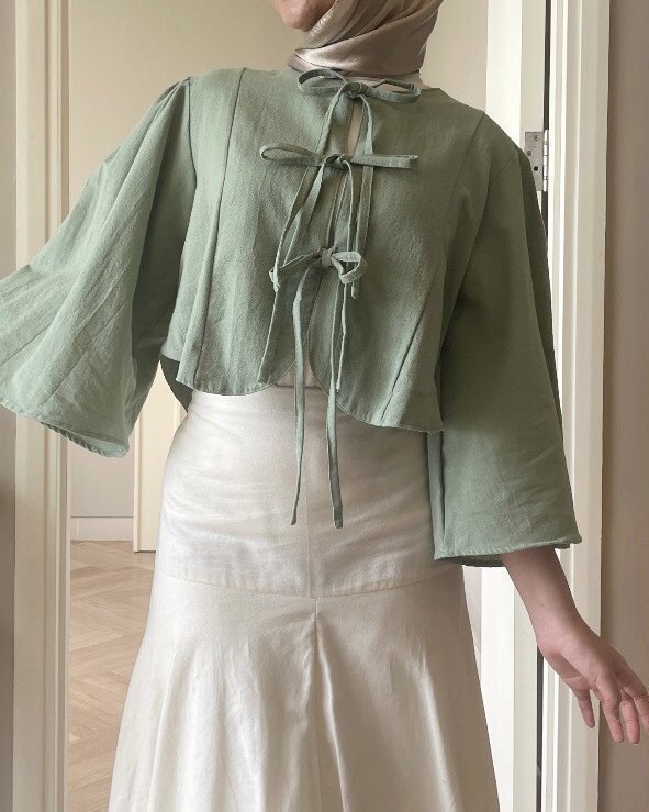 Wahh suka bethol dgn pastel casual top yang ni—it’s the perfect mix of comfort and style! I’m in lurveee! ✨✨