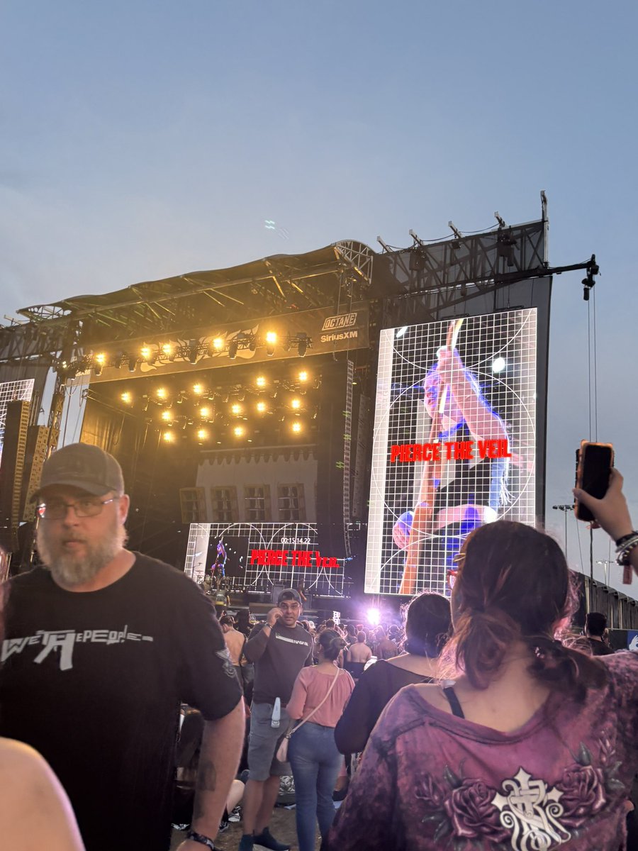 milfs4fags's tweet photo. take me back pls lol </3 https://t.co/EfhMWbZfNs