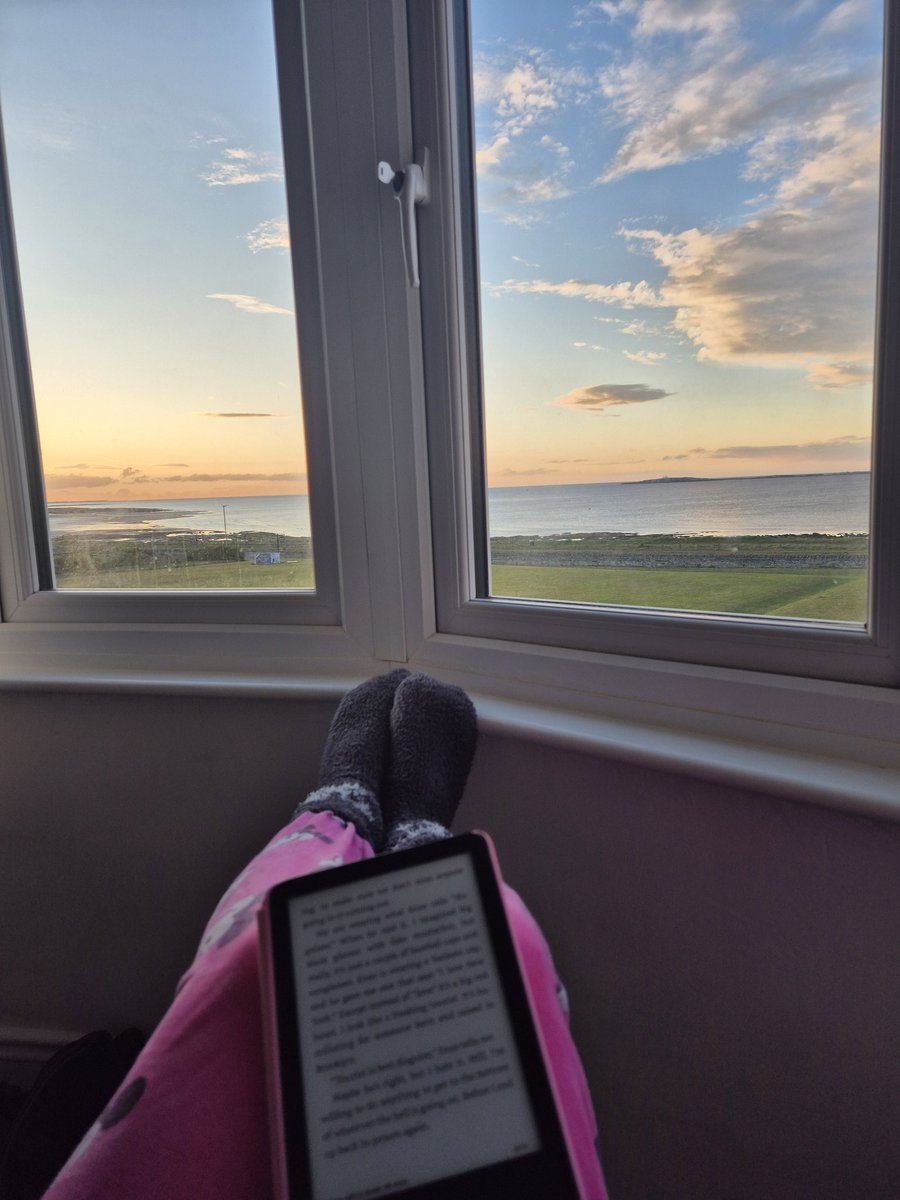 Not ready to say goodbye to this reading spot ⛵️📖⛱️