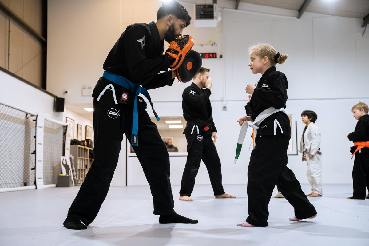 NinjaSchNorth's tweet photo. Proper focus, good guidance, and space to learn 🥋

Free kids’ trial on – come see it for yourself

#ninjaschoolnorth #kidstraining #kidsmartialarts #kidsfitness #ninjakids #activekids #juniormartialartists #selfdefenseforkids #kidskickboxing #kidsfitness #mmakids #bjjforkids https://t.co/ta9BJyoWcG