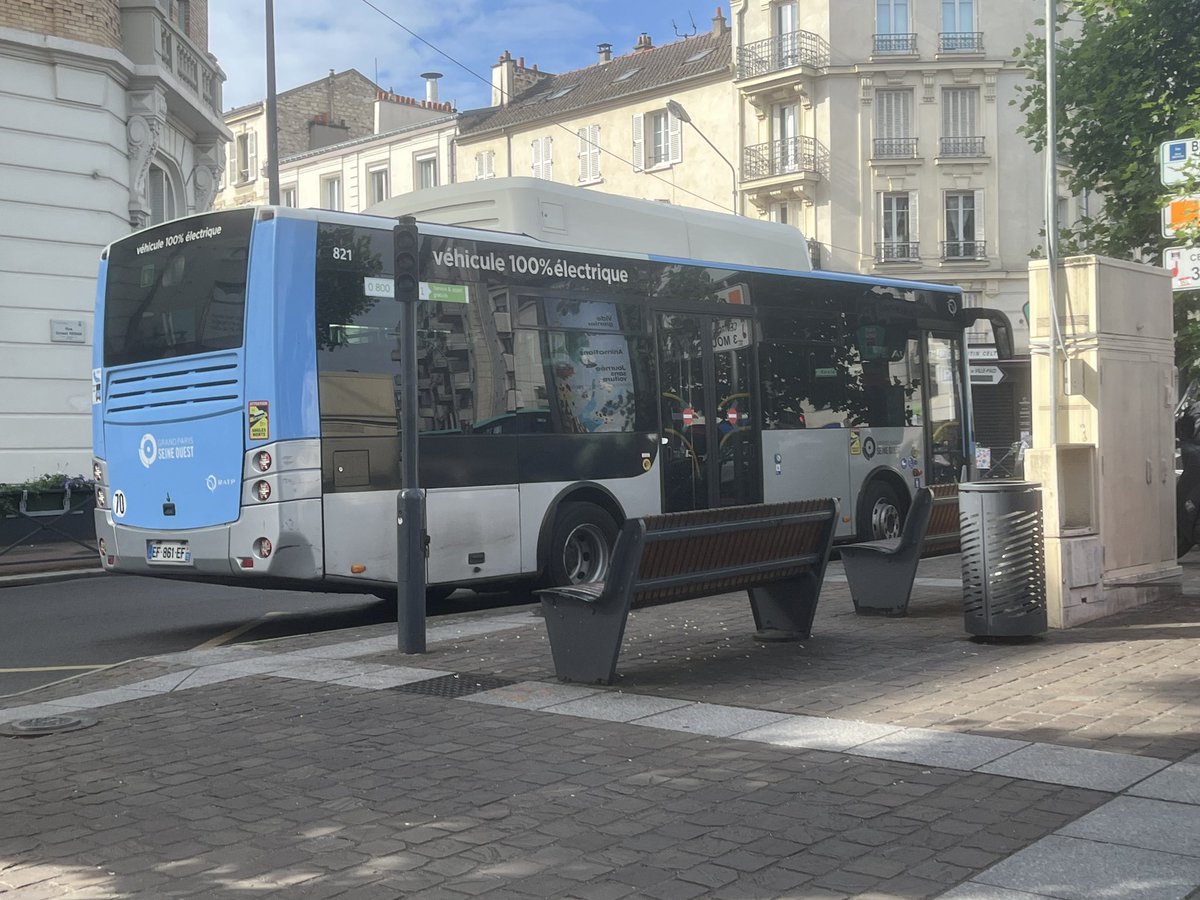Thierry TEULADE 🌻🚴♀️🐝🌳🎒 (@tteulade) on Twitter photo Breaking news ... j'ai retrouvé le tram bus de <a href="/TaMVoyages/">tamvoyages</a> de <a href="/Montpellier_/">Ville de Montpellier</a> si cher à <a href="/MDelafosse/">Michaël Delafosse</a>.
#etouicestlememe Breaking news ... j'ai retrouvé le tram bus de <a href="/TaMVoyages/">tamvoyages</a> de <a href="/Montpellier_/">Ville de Montpellier</a> si cher à <a href="/MDelafosse/">Michaël Delafosse</a>.
#etouicestlememe