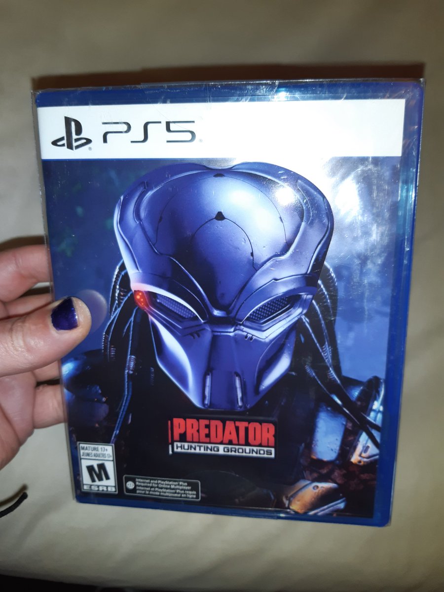 EpicKodamon's tweet photo. Just Arrived 😍 my slip case of predator hunting grounds on ps5 image on the right is what he looks like when u remove his helmet. #PS5 #PS5Share #PredatorHuntingGrounds #predator #gaming #Gamingnews #Slipcovers #Brandnew #Collector #Collection #movies https://t.co/LiOX7qLELV