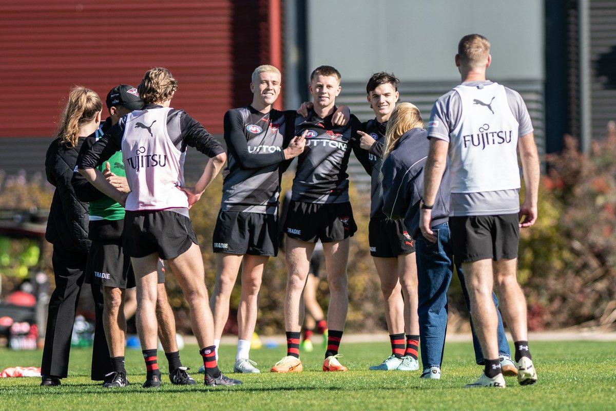 PatrickRyen's tweet image. Great Pic @CharlieDons 
Well done, Angus Clarke 💪 

Very rare that a first game player is nominated for the Rising Star 🌟 

You owned the big stage 👏 

#AngusClarke
#GoDons
#PodcastMafia
👊❤️🖤