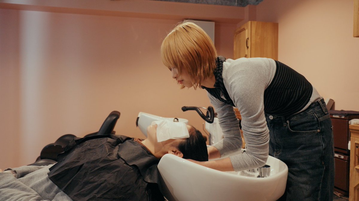 xtreatment_jp's tweet photo. X MAGAZINE – YOUTH VOICE Suzuna | CEINE PATH

次世代スタイリストの”今”とスタイルにフォーカスしたインタビュー。ファッション、ビューティー、サロンワーク… 彼らの感性を映し出す。

フルインタビューはこちら👇
🎥https://t.co/Q4g78AXePB

#xtreatment #youthvoice https://t.co/cdTTtmZzgH