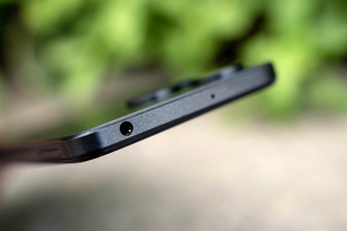 🌳🎮 Feel the smart flow in the park or on the go. The #UmidigiG9x smartphone uses a UNISOC octa-core processor to manage multitasking with ease, so entertainment never slows down. 📷📲
Know More 🔍bit.ly/UmidigiG9x