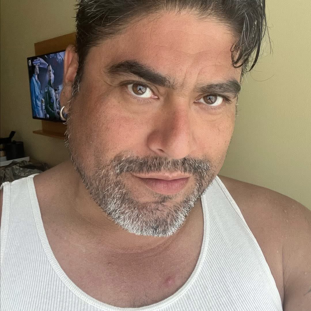 loveraxilover's tweet photo. Holiiiiiii…. De vuelta ! 
Que les parece este gordito chófer? 
😜😜😜😜😜😜😜😜

@EncuentroGayYuc 
@VatosMid https://t.co/raA0nljZkx