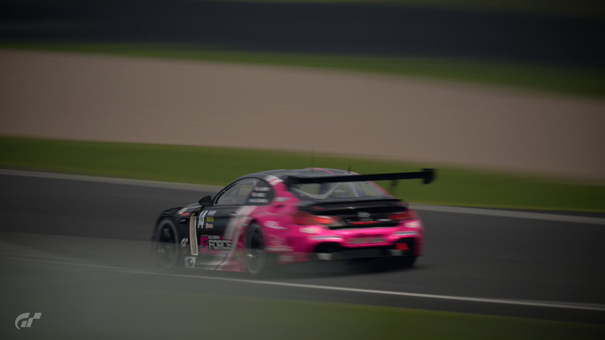 forcedrivers's tweet photo. Sabíamos el reto que sería esta carrera en un circuito tan exigente, y la noche solo sumó dificultad. Los muros fueron la mayor prueba.
De P14 a P9. Una carrera extremadamente exigente, pero llena de aprendizaje y entrega total de nuestros #ForceDrivers https://t.co/8zj953awzT