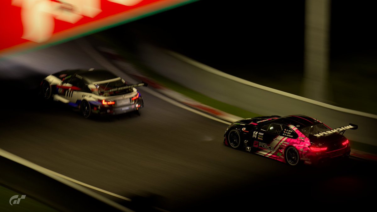 forcedrivers's tweet photo. Sabíamos el reto que sería esta carrera en un circuito tan exigente, y la noche solo sumó dificultad. Los muros fueron la mayor prueba.
De P14 a P9. Una carrera extremadamente exigente, pero llena de aprendizaje y entrega total de nuestros #ForceDrivers https://t.co/8zj953awzT