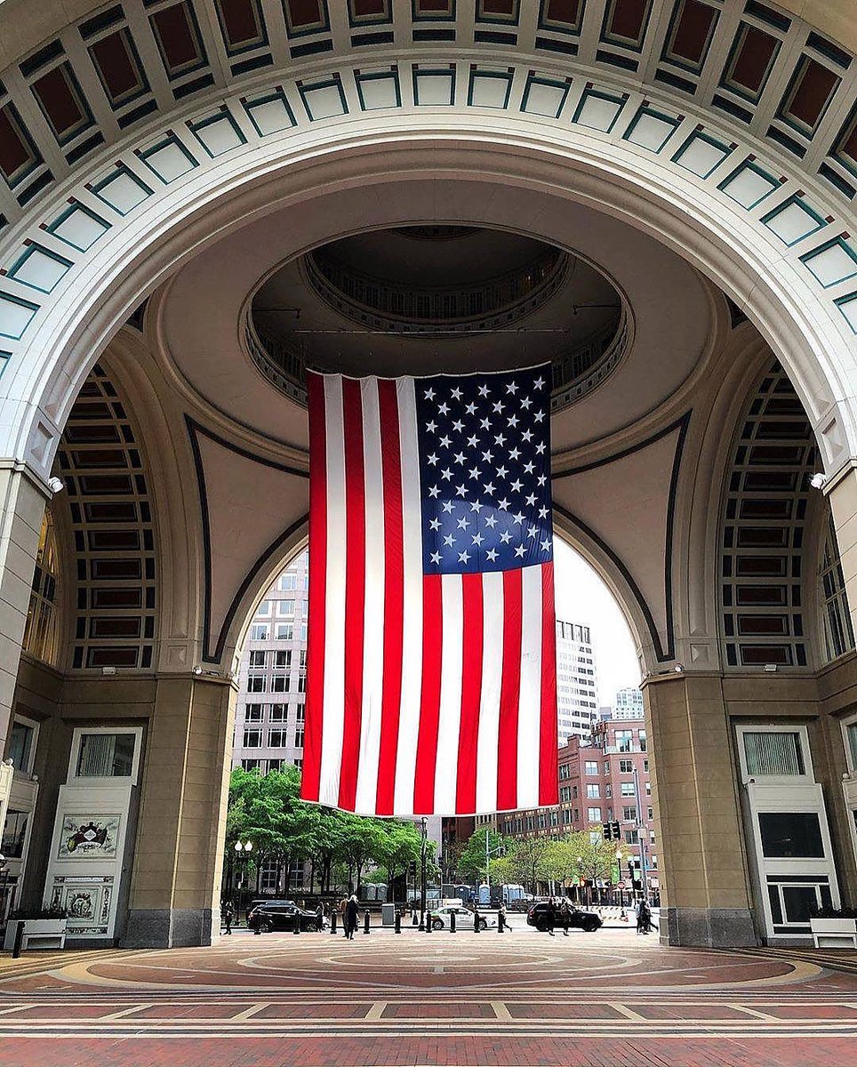 ONWHISTLEBLOWER's tweet photo. 💙🤍❤️Honoring Our Heroes ❤️🤍💙 https://t.co/yJgSHQmpkV