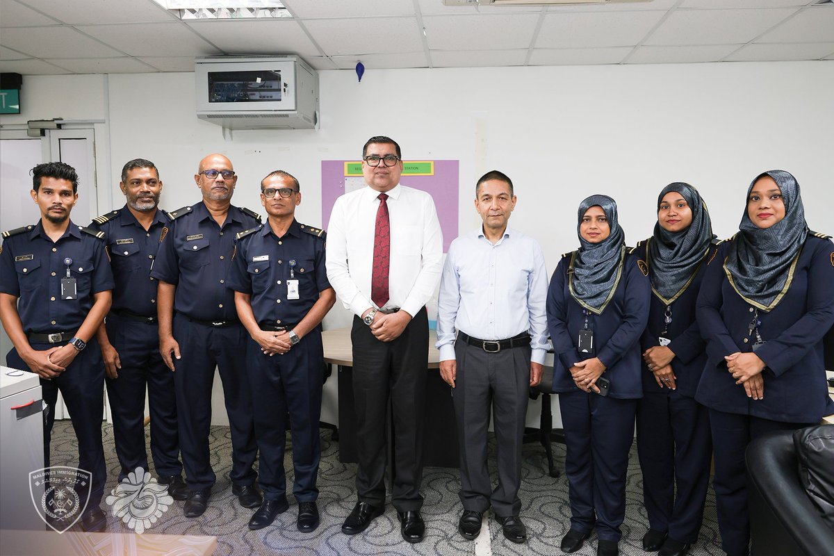 Controller General of Immigration, CP (Retd) Ahmed Faseeh, and Deputy Controller of Immigration, Ahmed Ashfan, met with Director General of the Department of Passports of Nepal, Mr. Tirtha Raj Aryal yesterday. Discussions focused on Maldives’ passport issuance procedures,