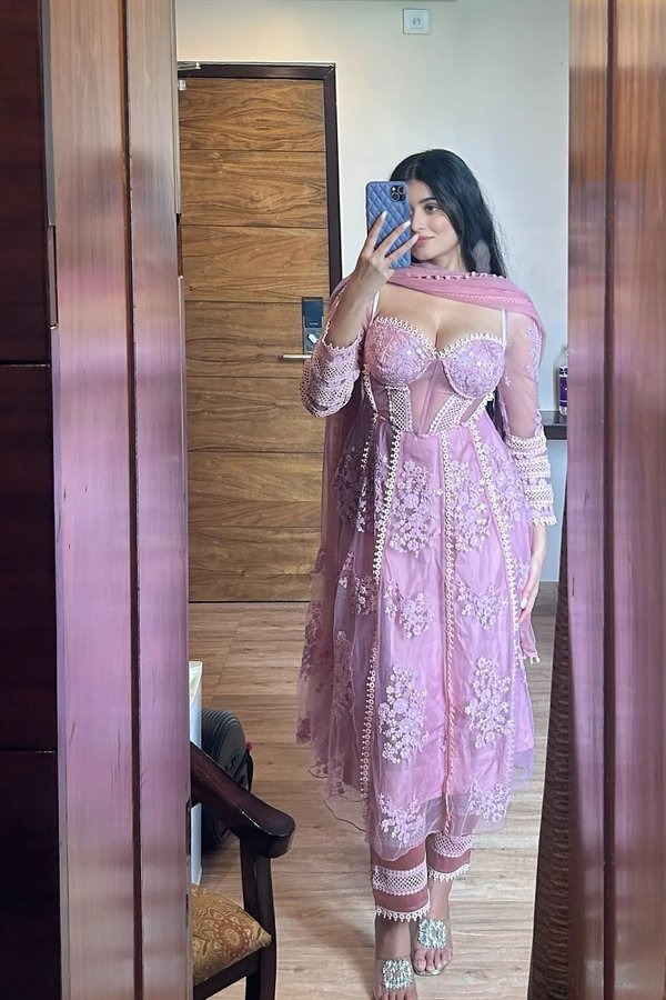 Gr2F6ylXAAAfOw5?format=jpg&name=900x900