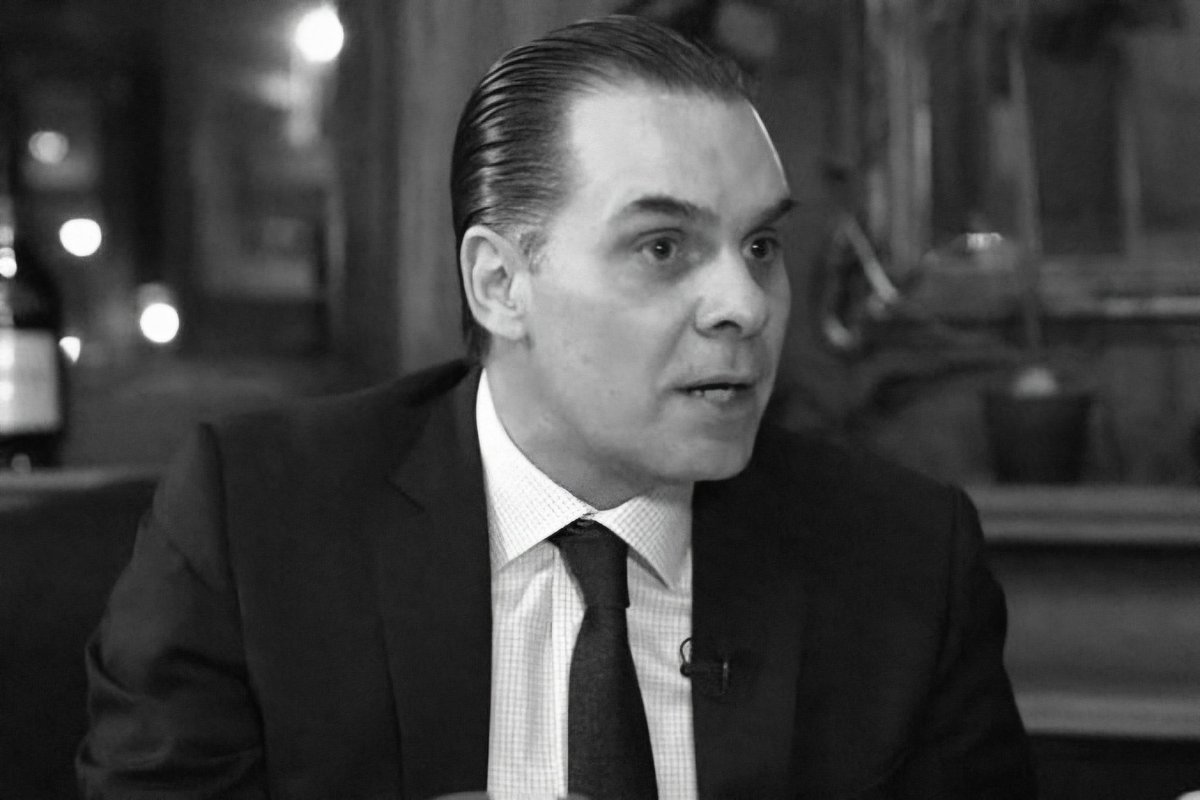Cheems_Poblano's tweet photo. 🚨🚨🚨 AL MOMENTO 🚨🚨🚨

Al concluir el partido en la transmisión se pudo observar que Martinoli fue sustituido por Rosique.

Mis fuentes me informan que Martinoli mandó a la verga todo y fue a orinar el palco de TUDN para posteriormente unirse a la celebración del equipo. https://t.co/CaZxboscCY