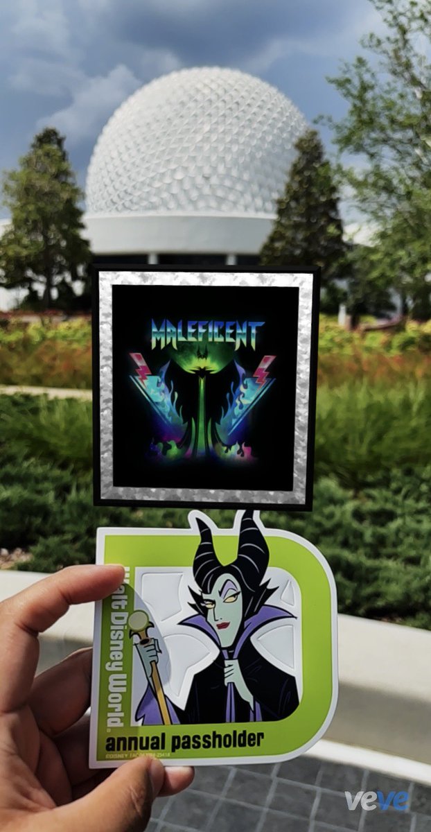rickyart141's tweet photo. Maleficent takes the spotlight on the latest Annual Passholder magnet! 💜🔥 Picked it up at EPCOT’s Creations Shop — love the design! #DisneyAP #Maleficent #EPCOT
#disneyvillains #VeVe #VeVeFam #CollectorsAtHeart💙 https://t.co/n0N0227NqY