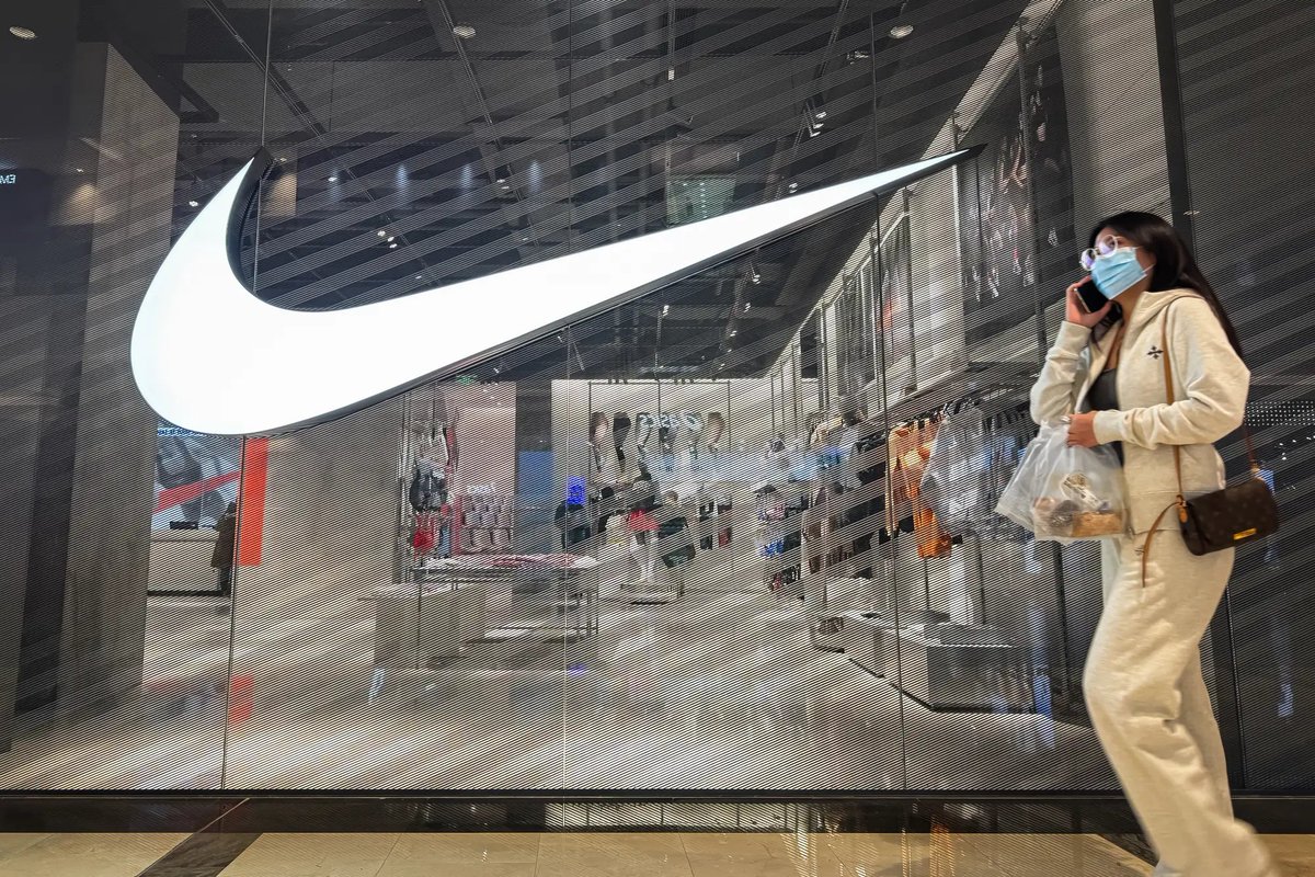 JustFreshKicks tweet media