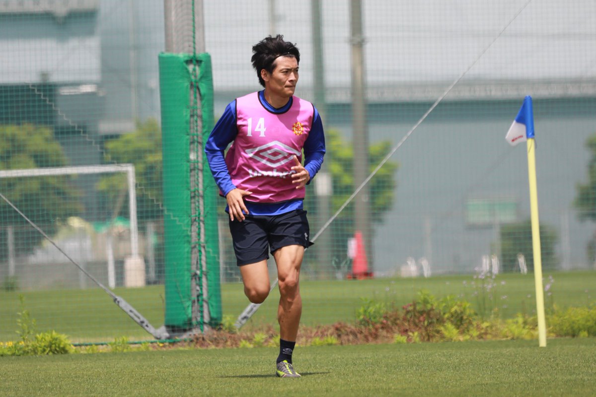 Giravanz_staff's tweet photo. #町野修斗 選手が、23〜25日のトレーニングに参加してくれました！⚽️🤝

選手全員への良い刺激になりました！！💥

町野選手のさらなる活躍を期待しています✨

#ギラヴァンツ北九州 https://t.co/pPhIJypIGe