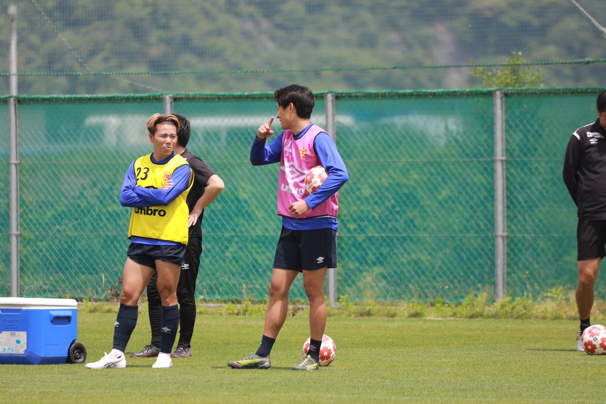 Giravanz_staff's tweet photo. #町野修斗 選手が、23〜25日のトレーニングに参加してくれました！⚽️🤝

選手全員への良い刺激になりました！！💥

町野選手のさらなる活躍を期待しています✨

#ギラヴァンツ北九州 https://t.co/pPhIJypIGe
