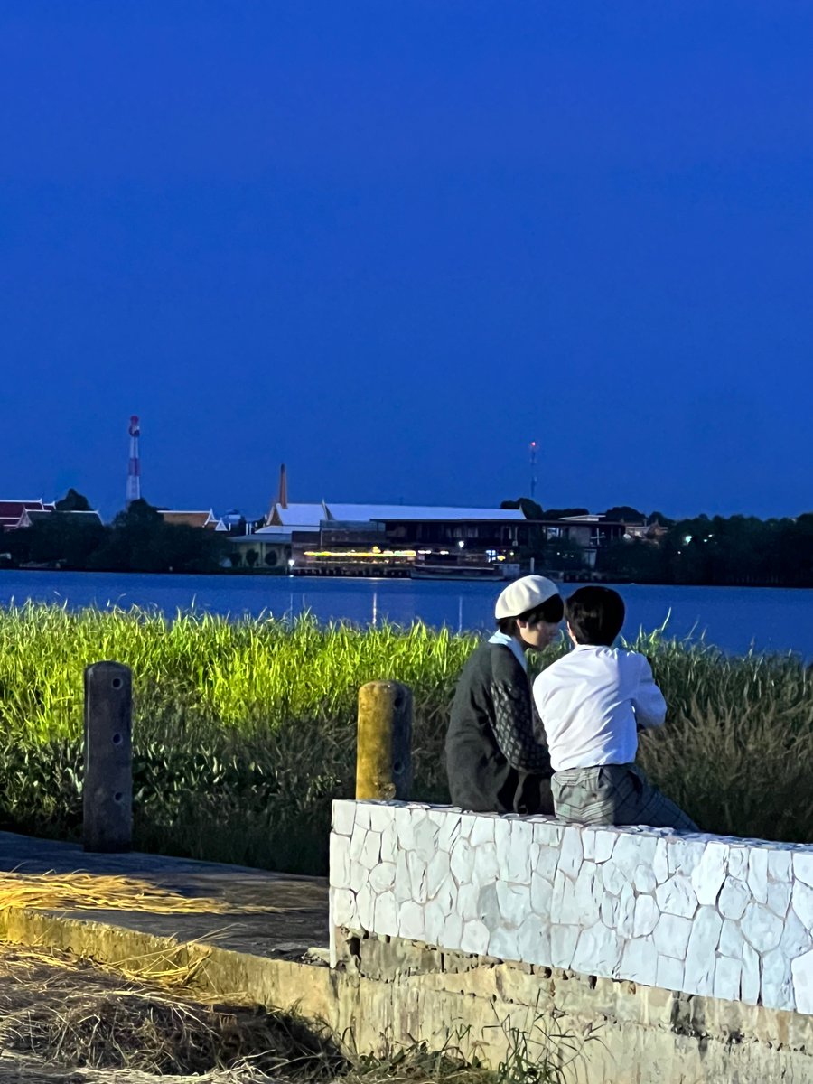 woozenniee's tweet photo. went to scroll weverse and i'm here crying at broad daylight again https://t.co/sVt5I2PFx7