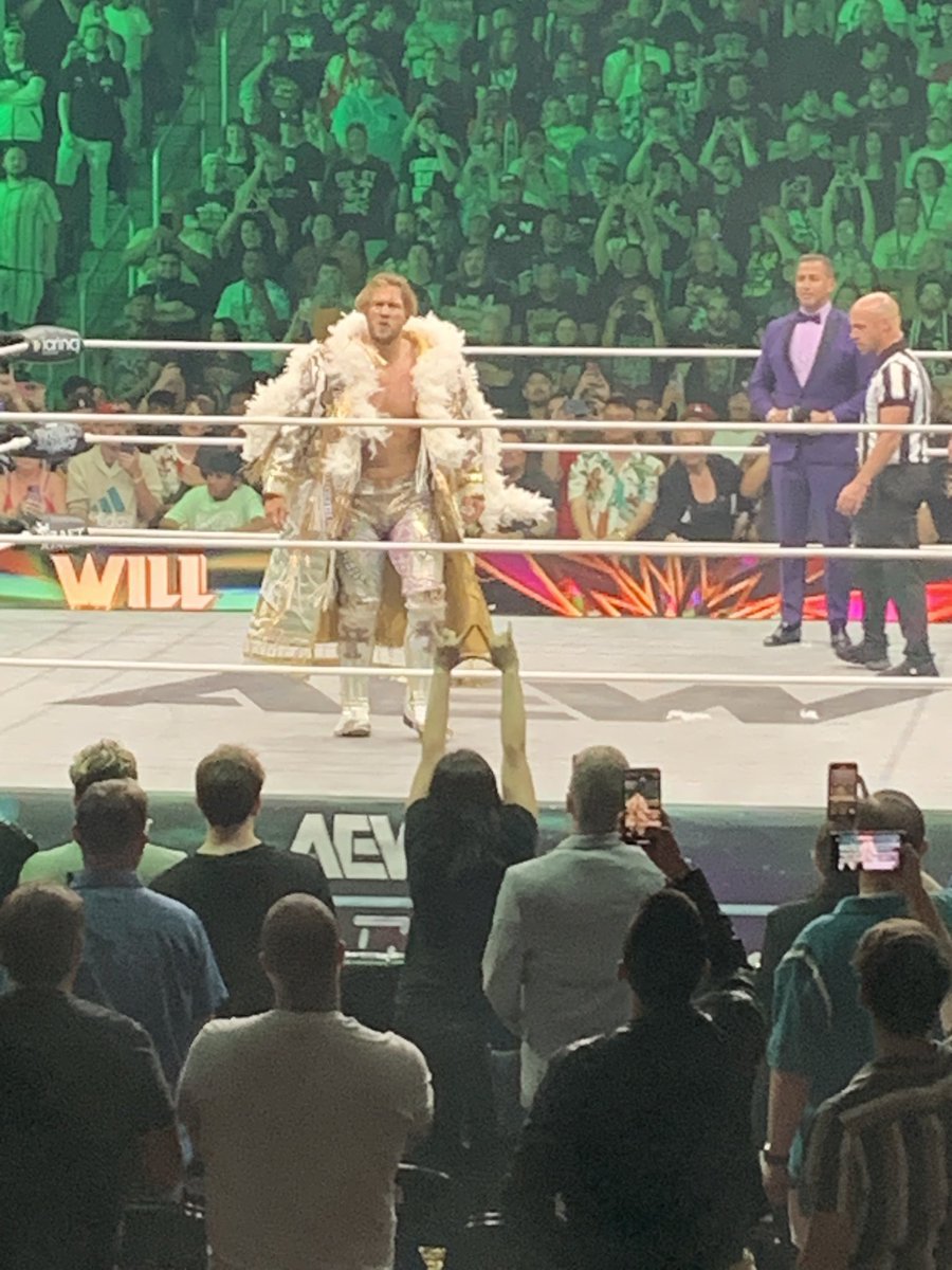 MarkAHoke's tweet photo. Main Event time!  Who’s got it? #AEWDoN https://t.co/F9dh1YkwWr